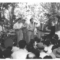 Esibizione musicale, Modena, durante una festa de l’Unità provinciale negli anni Cinquanta
[ISMO, AFPCMO]