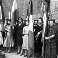 Archivio fotografico UDI Bologna. Commemorazione dei caduti, anni Quaranta