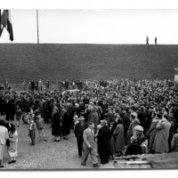 La folla all'inaugurazione della Casa del popolo, 1957
[ISMO, AFPCMO]
