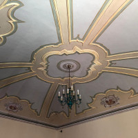 2002. Morciano di Romagna, sala della sede PCI. Il soffitto ottocentesco della sala riunioni restaurato nel corso dei lavori di manutenzione dello stabile
