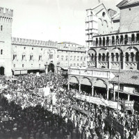 Ferrara, primissimi anni Settanta. Una manifestazione di protesta contro il “piano chimico”