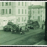 La polizia in via Ciro Menotti, 9 gennaio 1950
[ISMO, AFPCMO]