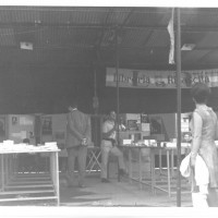 Lo stand della Libreria Rinascita alla festa dell’Unità provinciale, anni ‘70
[ISMO, APCMO]