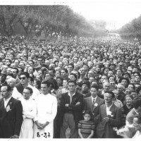 La folla assiste a un comizio della festa provinciale, 1949 
[ISMO, AFPCMO]