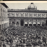Piazza Maggiore durante il Convegno del movimento studentesco nel settembre 77, La Lotta n.5 ottobre 77
